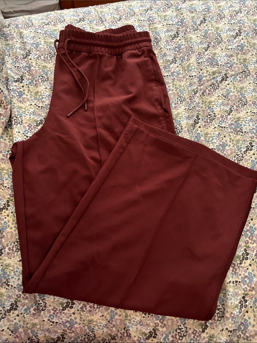 Athleta pleated track pants